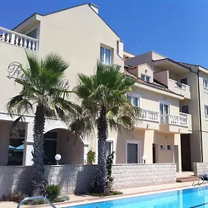Kastel Szálloda