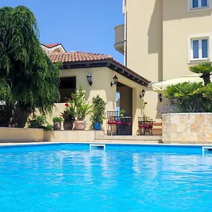 Lekavski Apartmanhotel
